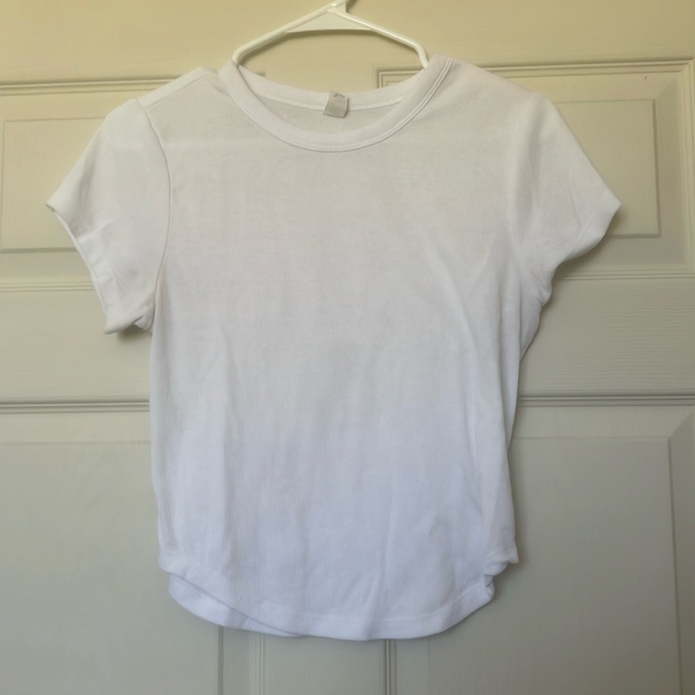 Old Navy ultralite go-dry cropped tee